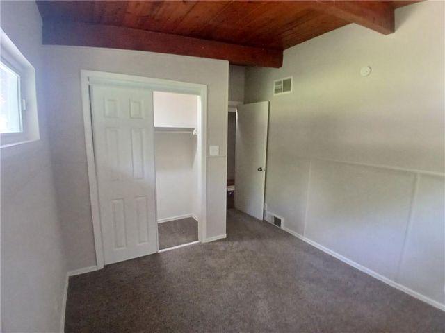 5323 Edgewood Circle, Houston Lake, MO 64151