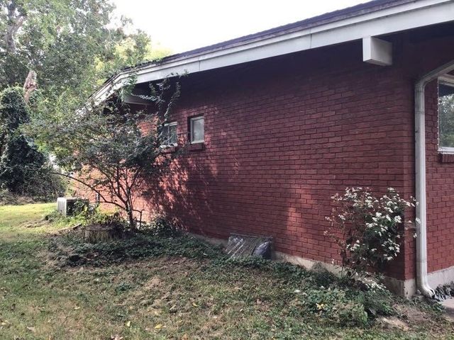 5323 Edgewood Circle, Houston Lake, MO 64151