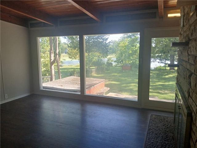 5323 Edgewood Circle, Houston Lake, MO 64151