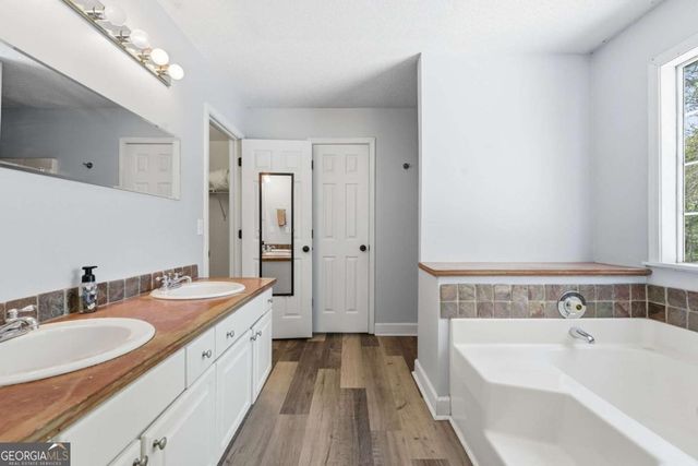 349 Winchester Way, Woodstock, GA 30188