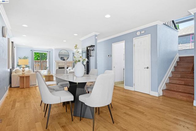 20061 Santa Maria Ave, Castro Valley, CA 94546