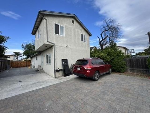 130 N 26th Street, San Jose, CA 95116