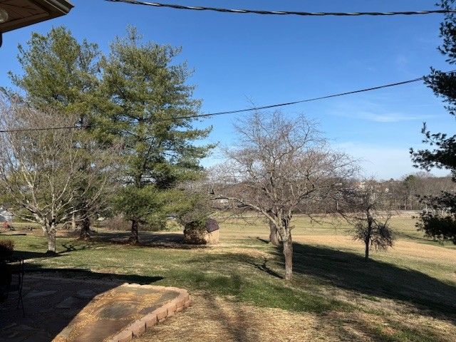 401 E Petty Ln, Winchester, TN 37398