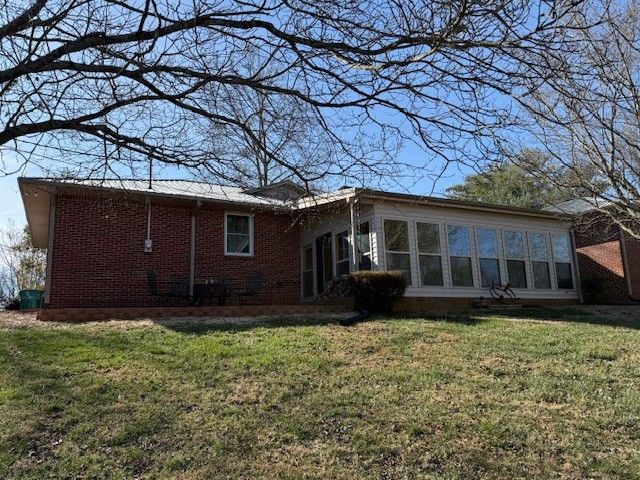 401 E Petty Ln, Winchester, TN 37398