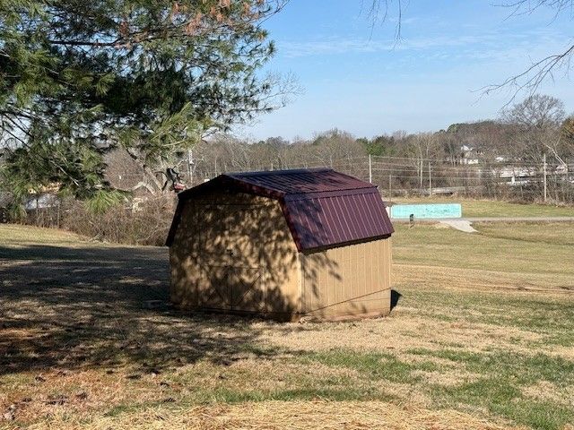 401 E Petty Ln, Winchester, TN 37398