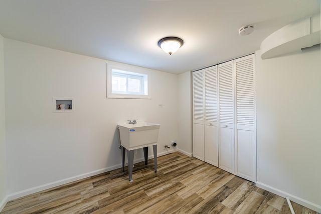 6937 W Summerdale Avenue, Chicago, IL 60656