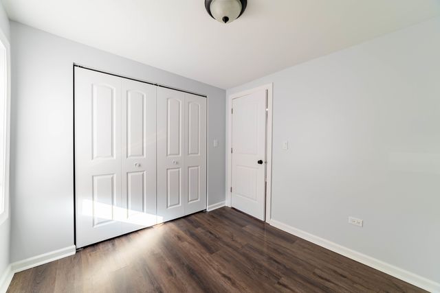 6937 W Summerdale Avenue, Chicago, IL 60656