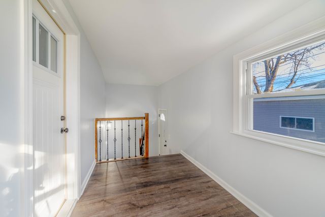 6937 W Summerdale Avenue, Chicago, IL 60656