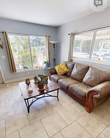 11106 N DIXON AVENUE, Tampa, FL 33612