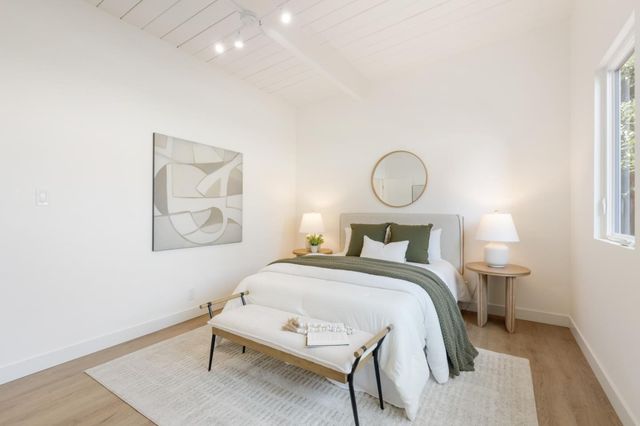 290 W Charleston Road, Palo Alto, CA 94306