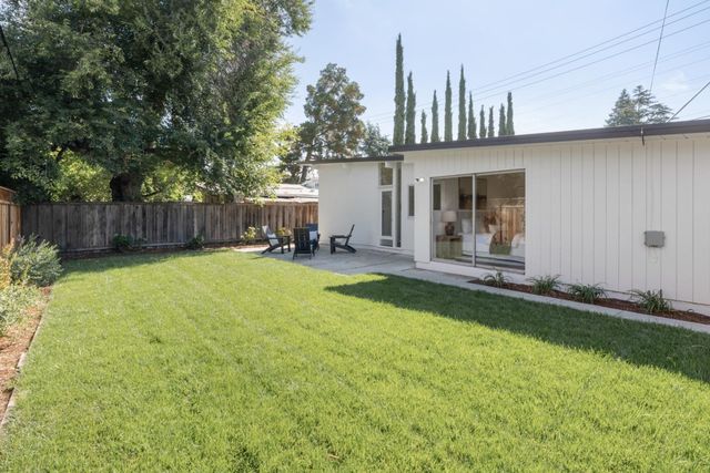 290 W Charleston Road, Palo Alto, CA 94306