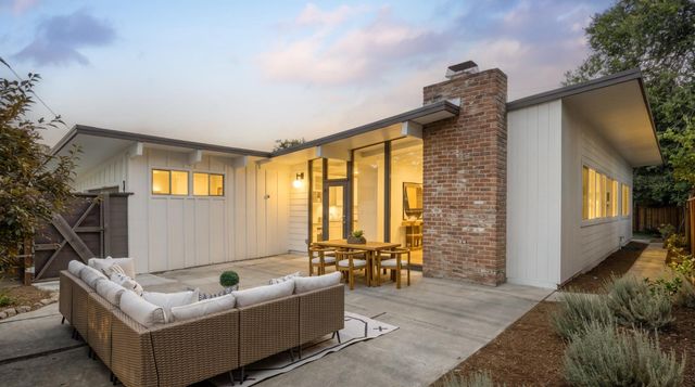290 W Charleston Road, Palo Alto, CA 94306