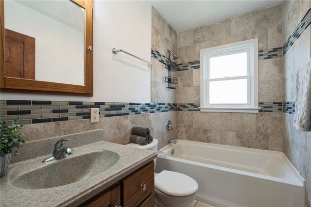 1799 Park Avenue, Marion, IA 52302