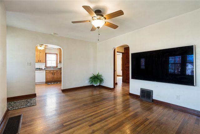 1799 Park Avenue, Marion, IA 52302