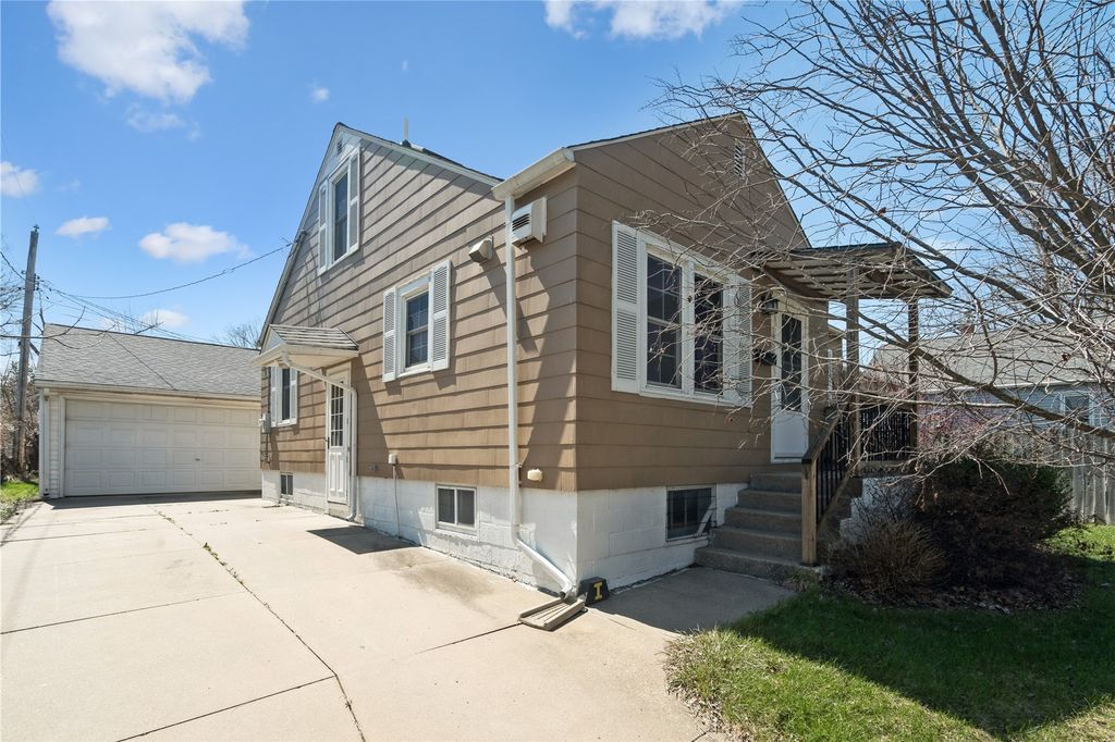 1799 Park Avenue, Marion, IA 52302