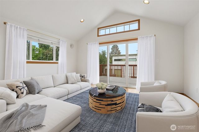 317 NE 91st Street, Seattle, WA 98115