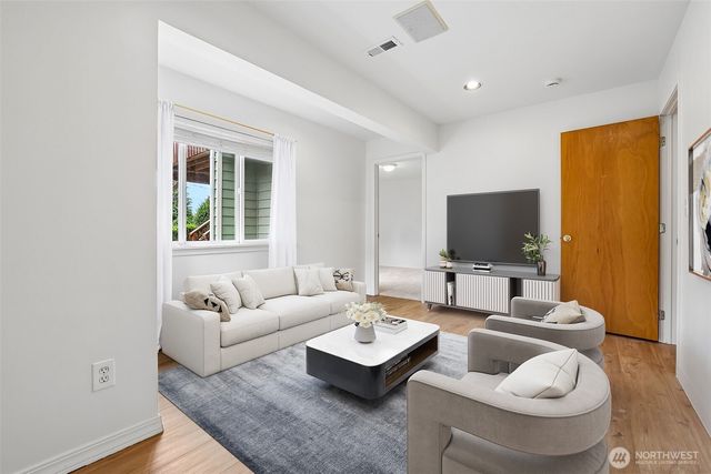 317 NE 91st Street, Seattle, WA 98115