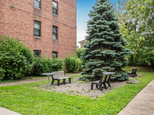 470 N Broadway B34, Yonkers, NY 10701
