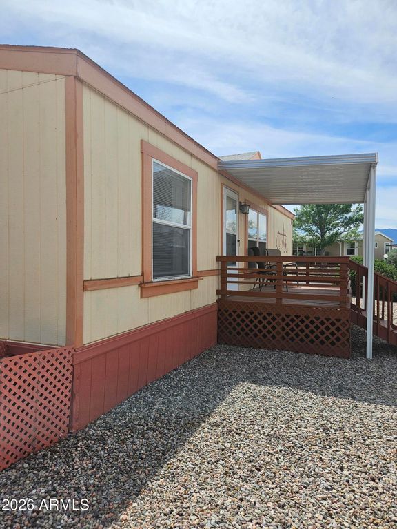 Image 4 of property listing at 585 S Shallow Brook Loop, Sierra Vista, AZ 85635
