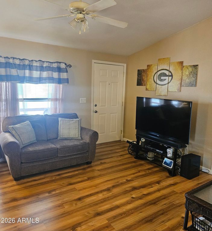 Image 8 of property listing at 585 S Shallow Brook Loop, Sierra Vista, AZ 85635