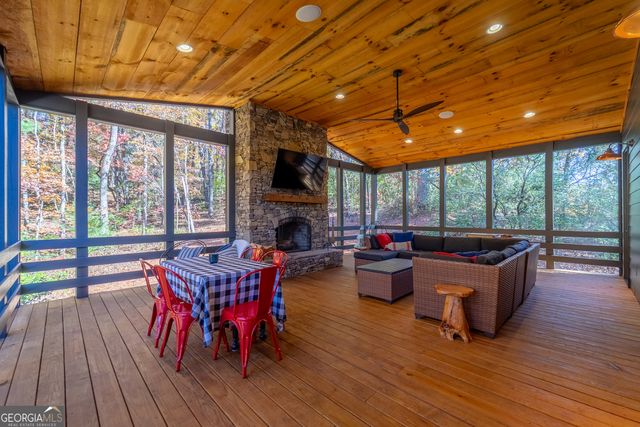 258 Turtle Cove, Clayton, GA 30525