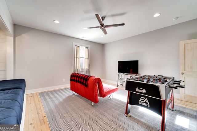 258 Turtle Cove, Clayton, GA 30525