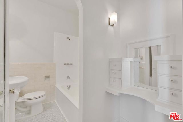 5121 EAGLE ROCK Boulevard E, Los Angeles, CA 90041