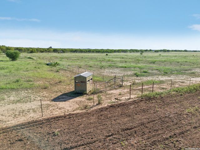 9009 Farm to Market 462 S., Hondo, TX 78861