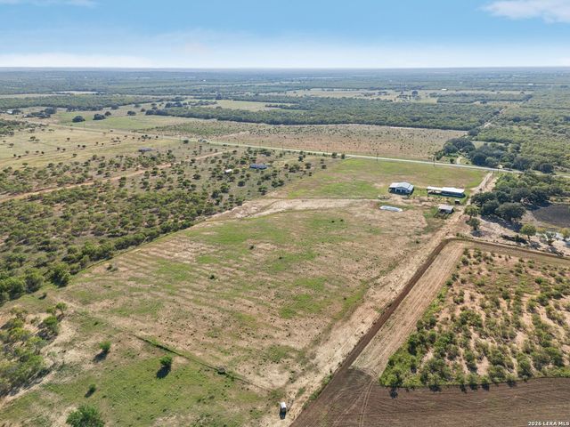 9009 Farm to Market 462 S., Hondo, TX 78861