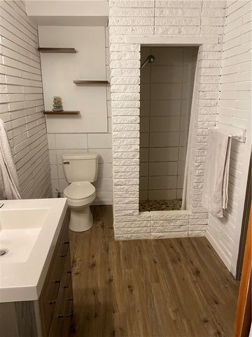 196 E Lake View Trl, Sandia, TX 78383