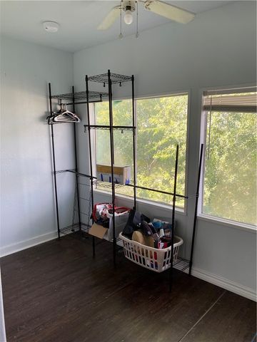 196 E Lake View Trl, Sandia, TX 78383