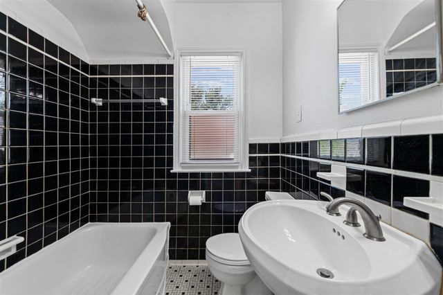 555 N Martha Street, Dearborn, MI 48128