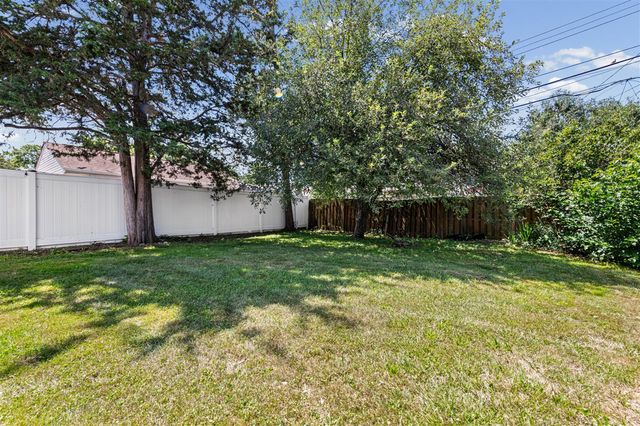 555 N Martha Street, Dearborn, MI 48128