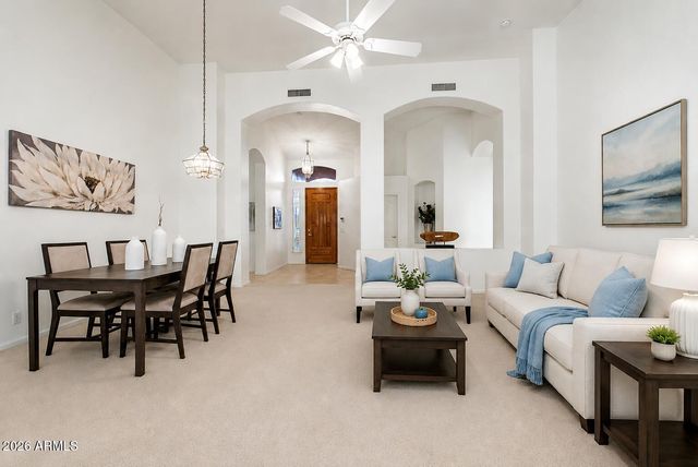 7192 W DREYFUS Drive, Peoria, AZ 85381