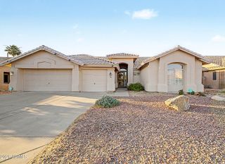 7192 W DREYFUS Drive, Peoria, AZ 85381