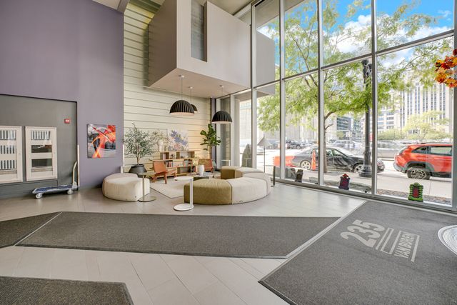 235 W VAN BUREN Street 2721, Chicago, IL 60607