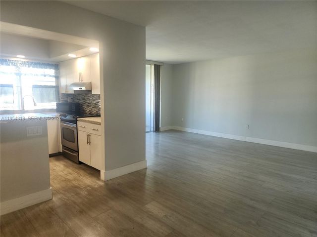 9101 Lime Bay Blvd 305, Tamarac, FL 33321