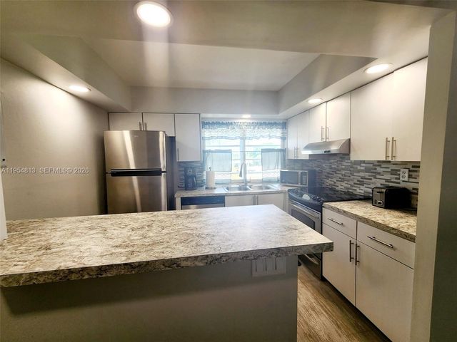 9101 Lime Bay Blvd 305, Tamarac, FL 33321