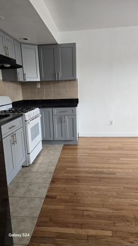 50-22 43rd Street, Woodside, NY 11377