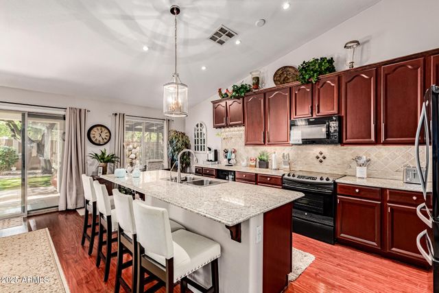 34498 N APPALOOSA Way, San Tan Valley, AZ 85144