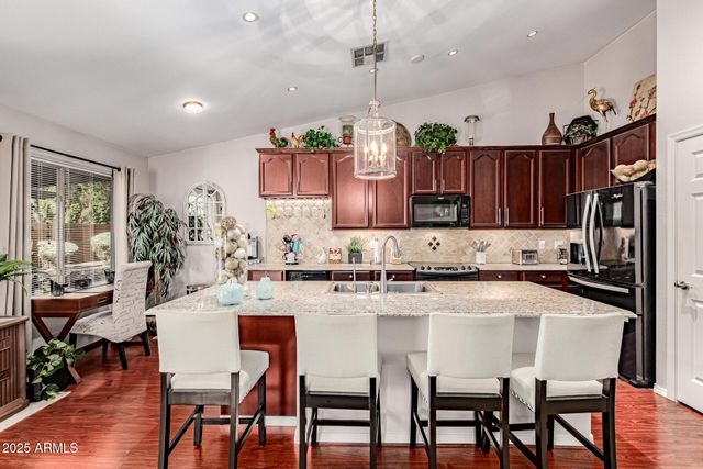 34498 N APPALOOSA Way, San Tan Valley, AZ 85144