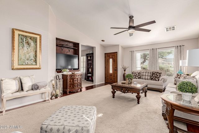 34498 N APPALOOSA Way, San Tan Valley, AZ 85144