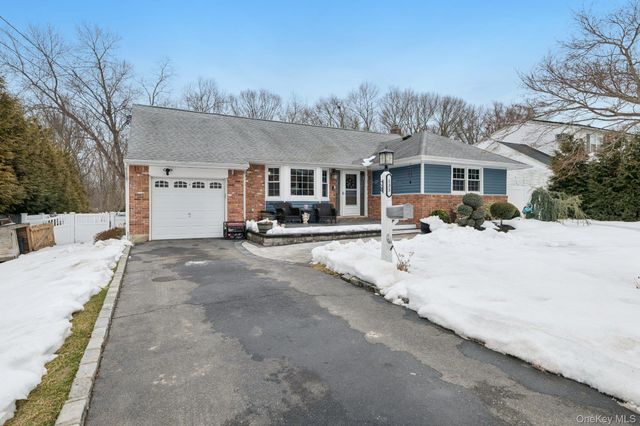 135 5th Avenue, Kings Park, NY 11754