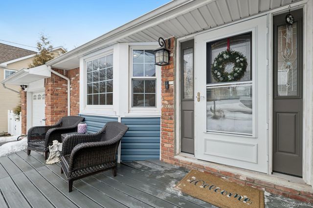 135 5th Avenue, Kings Park, NY 11754