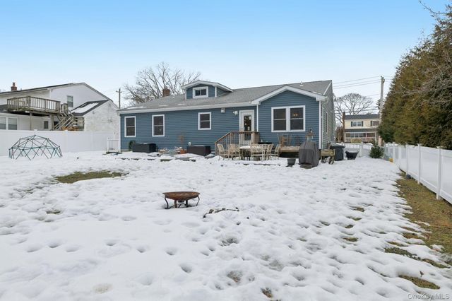 135 5th Avenue, Kings Park, NY 11754