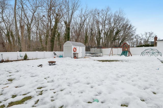 135 5th Avenue, Kings Park, NY 11754