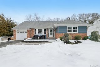 135 5th Avenue, Kings Park, NY 11754