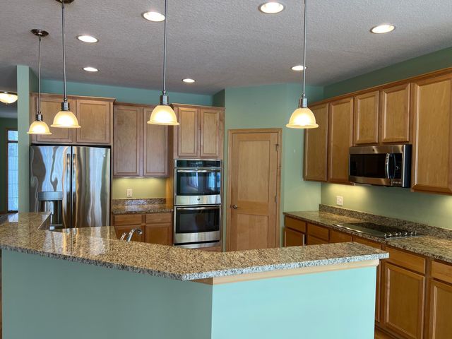 7425 Peony Lane N, Maple Grove, MN 55311