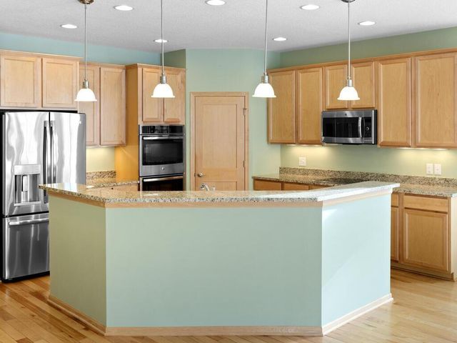 7425 Peony Lane N, Maple Grove, MN 55311