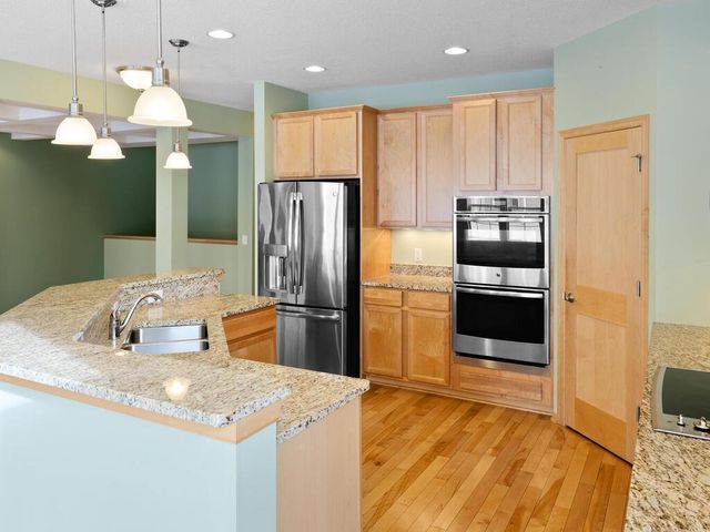 7425 Peony Lane N, Maple Grove, MN 55311